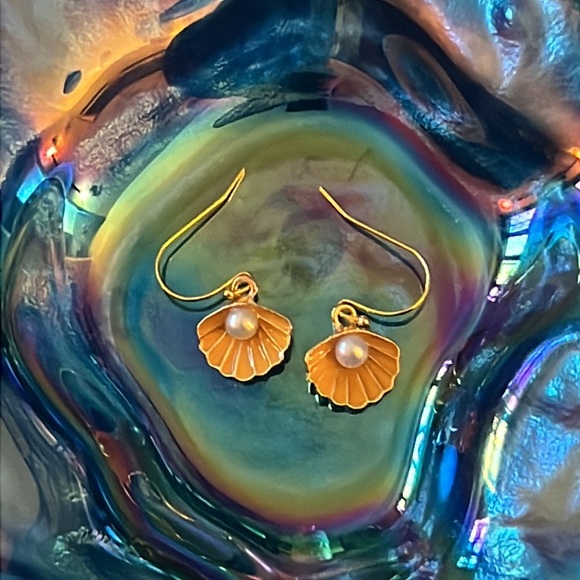 Seashell Earrings - Picture 2 of 3